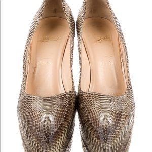 Christian Louboutin Daffodil Snakeskin Platform Pumps. 40 fits US 10